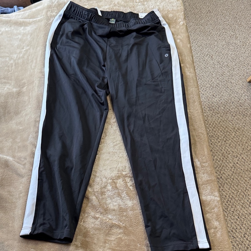 Xersion Black and White Sweatpants